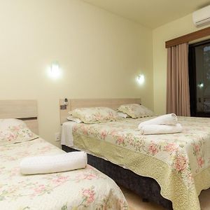 Quarto para três pessoas